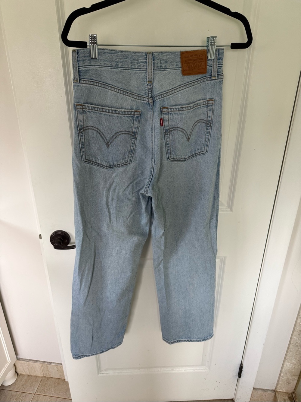 Levi's Ribcage Straight Jeans - Picture 4 of 5
